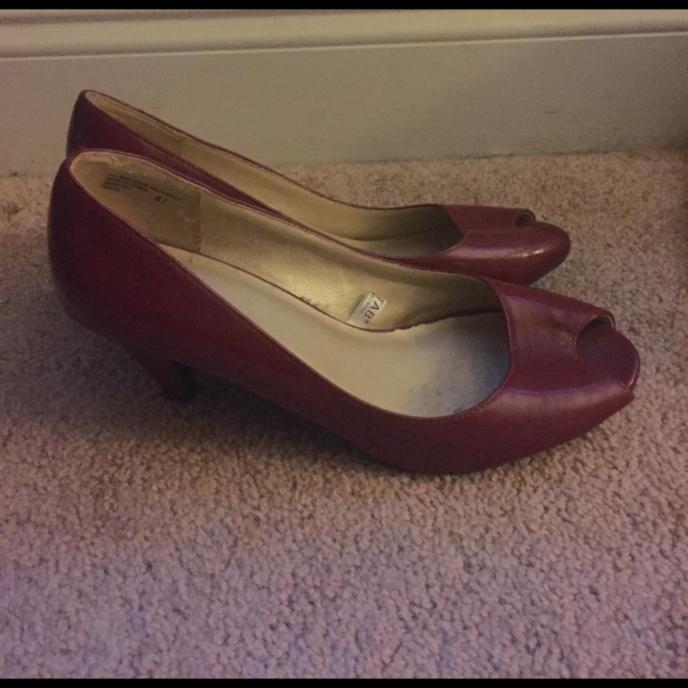 Shoes - Picture 2 of 2