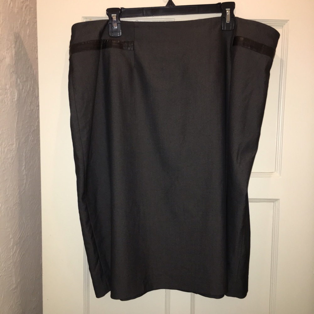 Jones New York Grey Leather trimmed Skirt Plus 22W