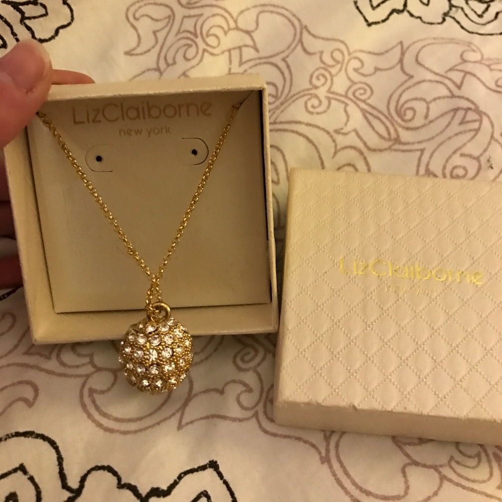 Gold diamond necklace