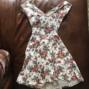 Keyhole back floral sun dress