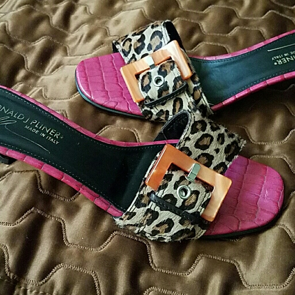 Donald J Pliner low heel