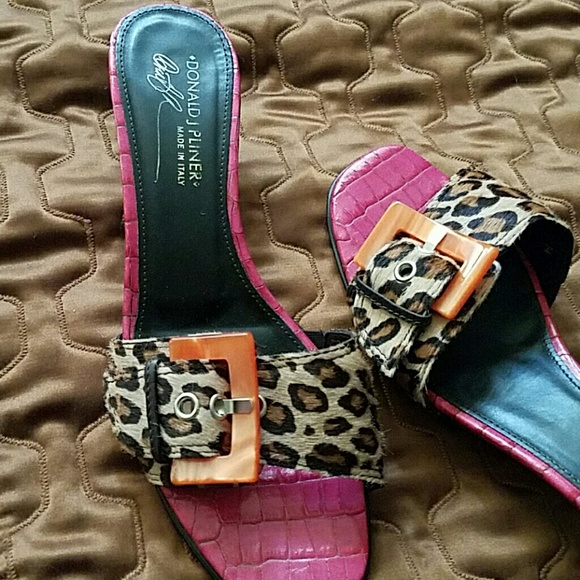 Donald J Pliner low heel - Picture 2 of 4