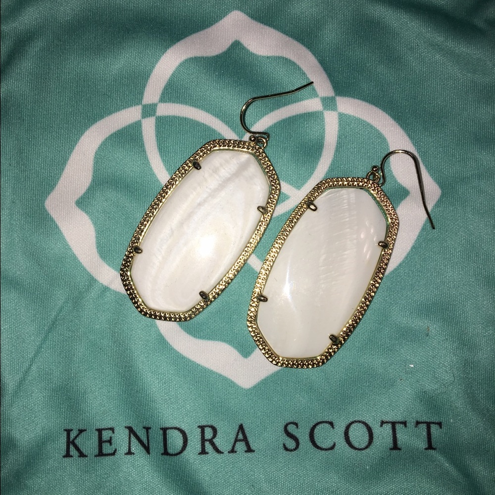 Kendra Scott Danielle Earrings