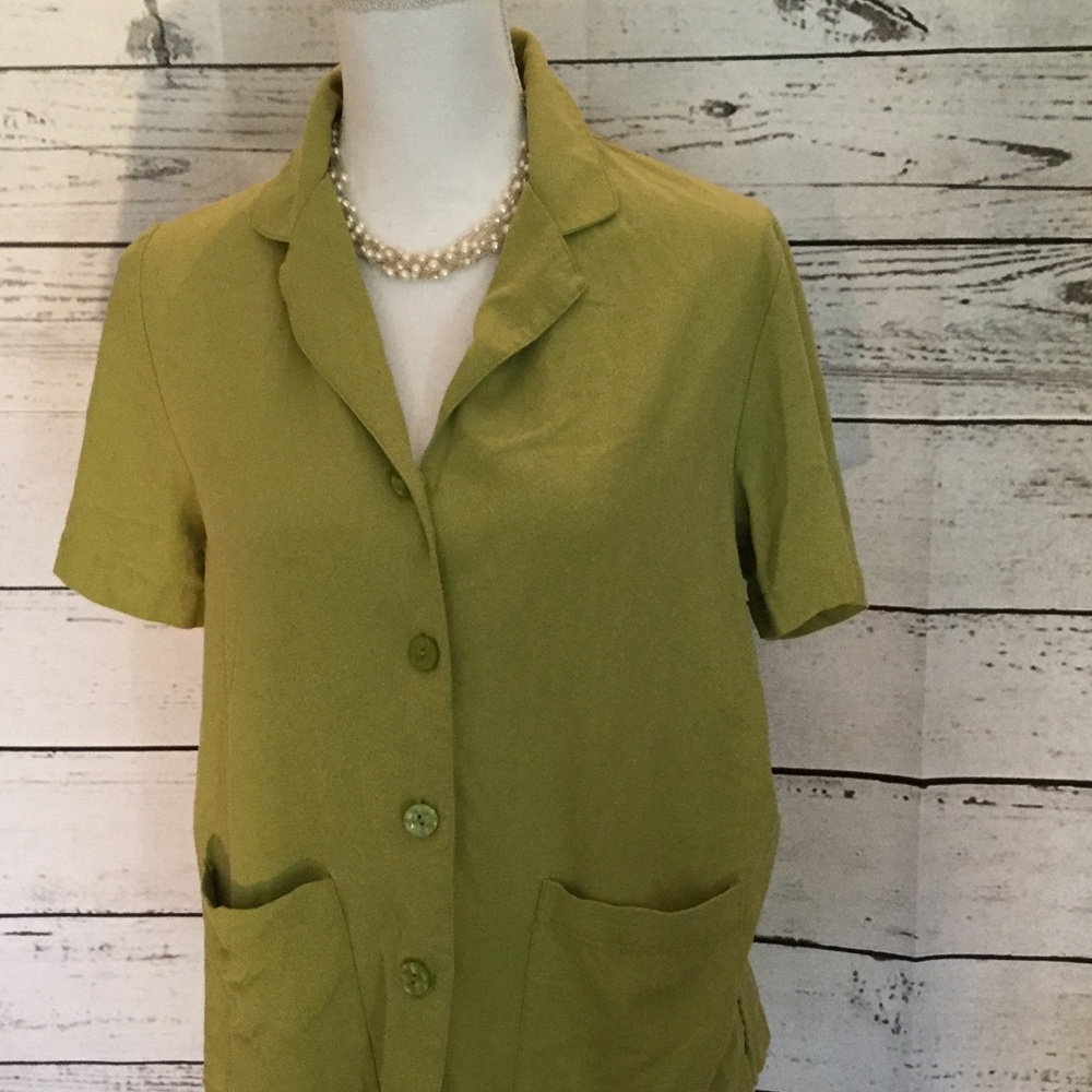 Sag Harbor 100% silk green button front shirt