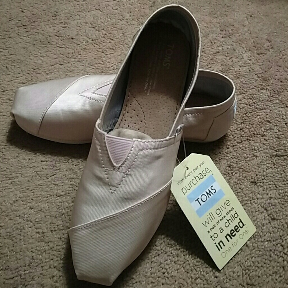 Never Worn Tom's Classics in Petal Grosgrain
