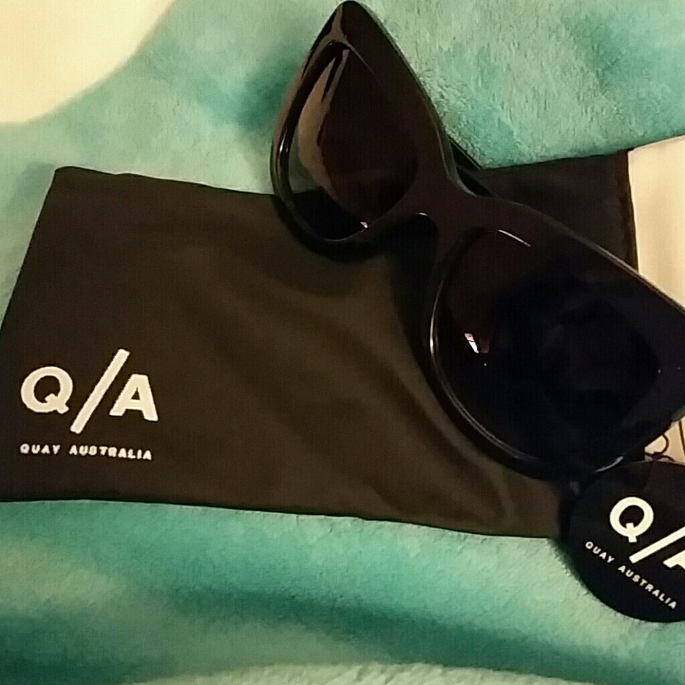 Quay Aus. sunglasses authentic
