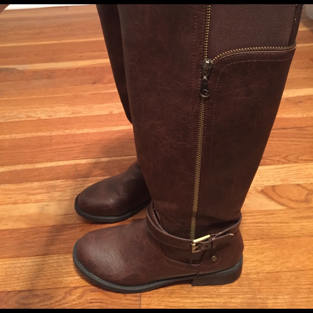 Brown Guess boots