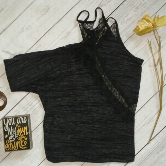 ❗40%off❗Anthropologie Lace Insert Top - Picture 3 of 4