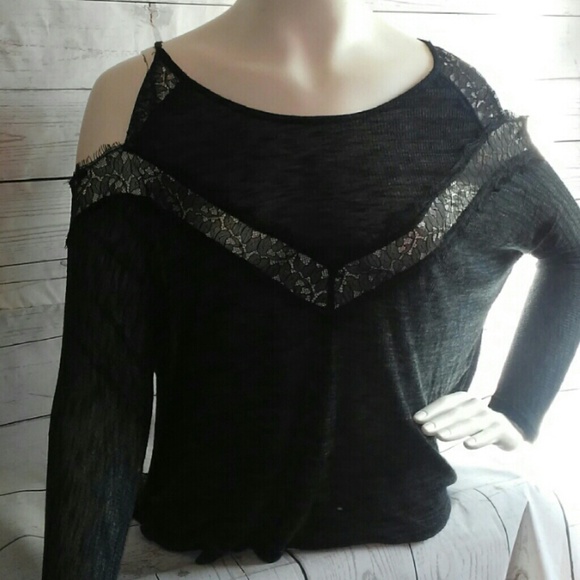 ❗40%off❗Anthropologie Lace Insert Top - Picture 4 of 4