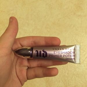 Urban Decay Eyeshadow Primer Potion