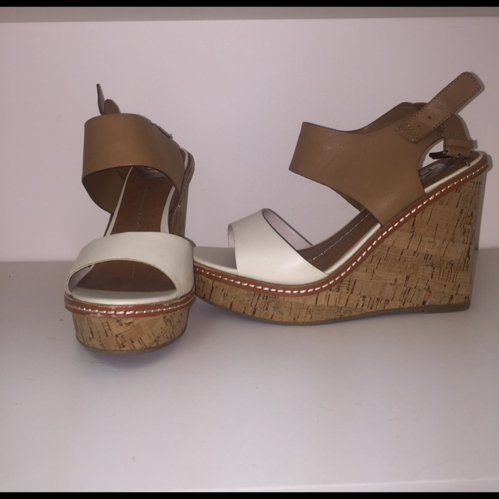 dolce vita wedges size 8