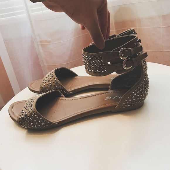 Preloved Tan Rhinestone Sandals - Picture 2 of 4