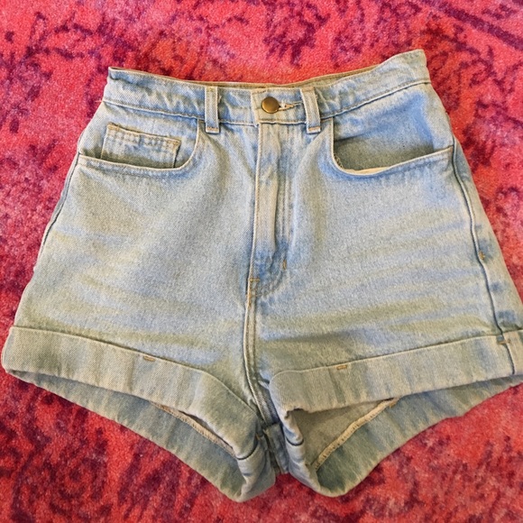 American apparel high wasted shorts - Picture 2 of 3