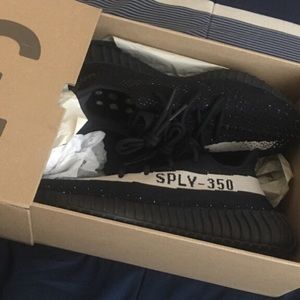 Yeezy Boost 350 V2 (Oreo)