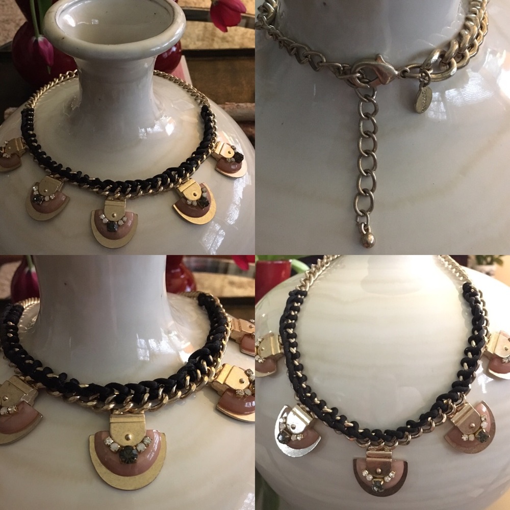 •Express necklace•