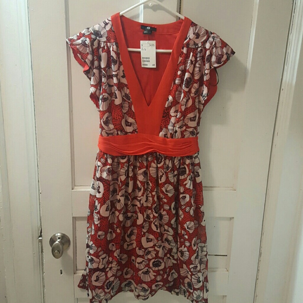 Size 6 reddish orange poppy print dress