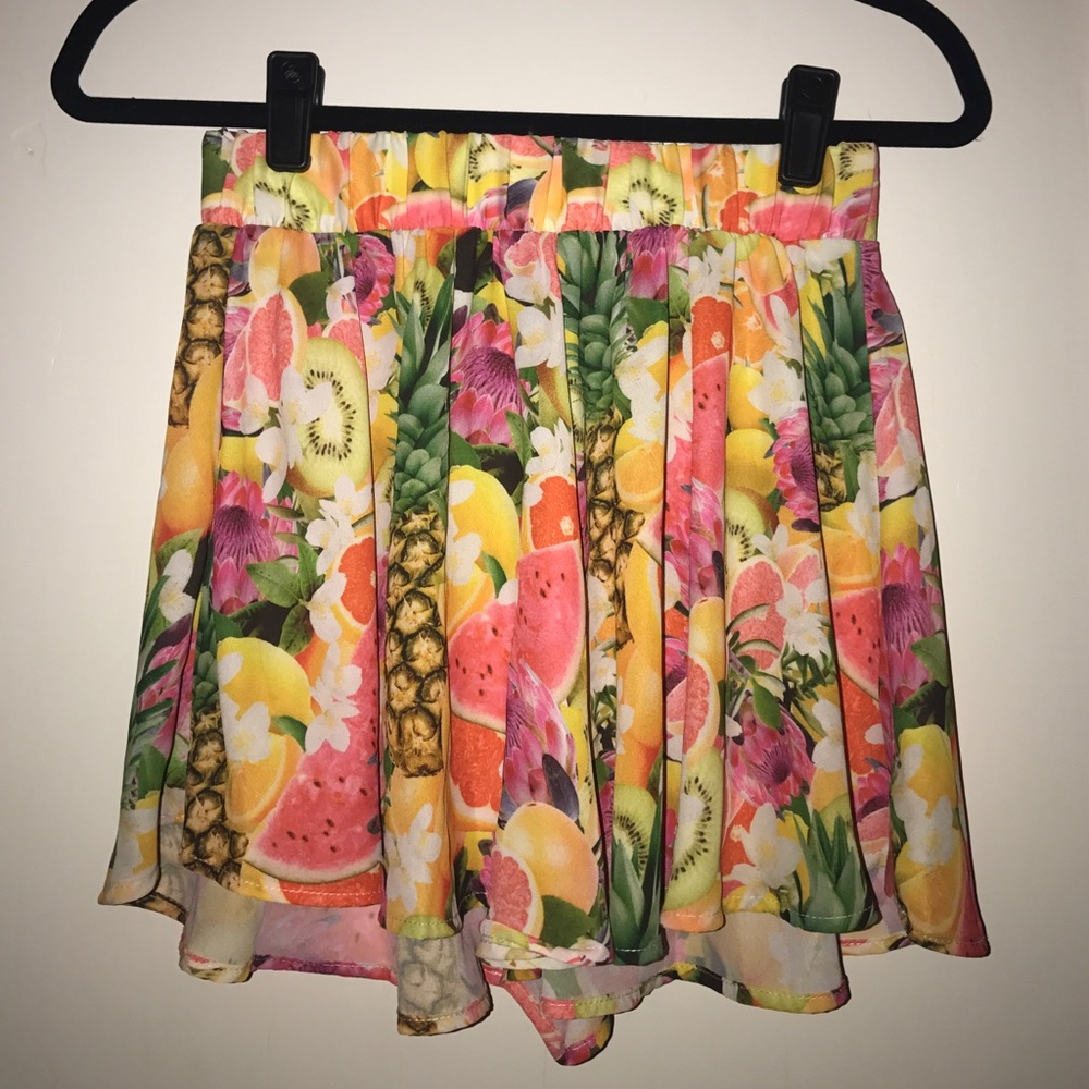 Show Me Your MuMu fruity shorts!