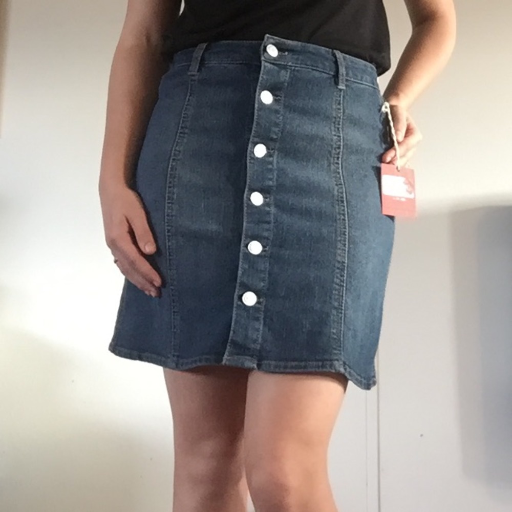 ▪️NWT Jean Button Front Mini Skirt▪️