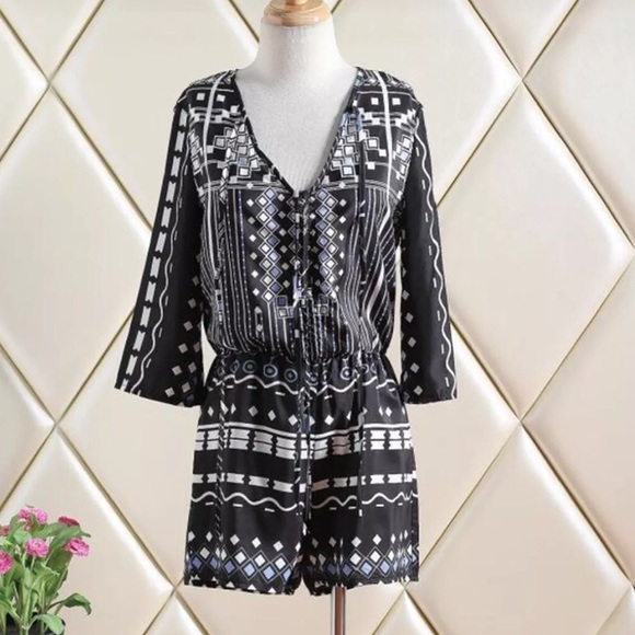 ❗️CLEARANCE Pixie Dust Tie Front Romper - Picture 6 of 6