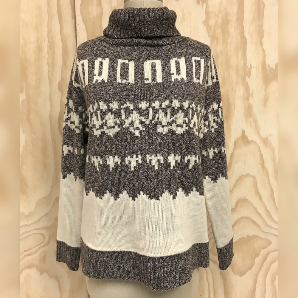 Geometric Print Turtleneck Sweater