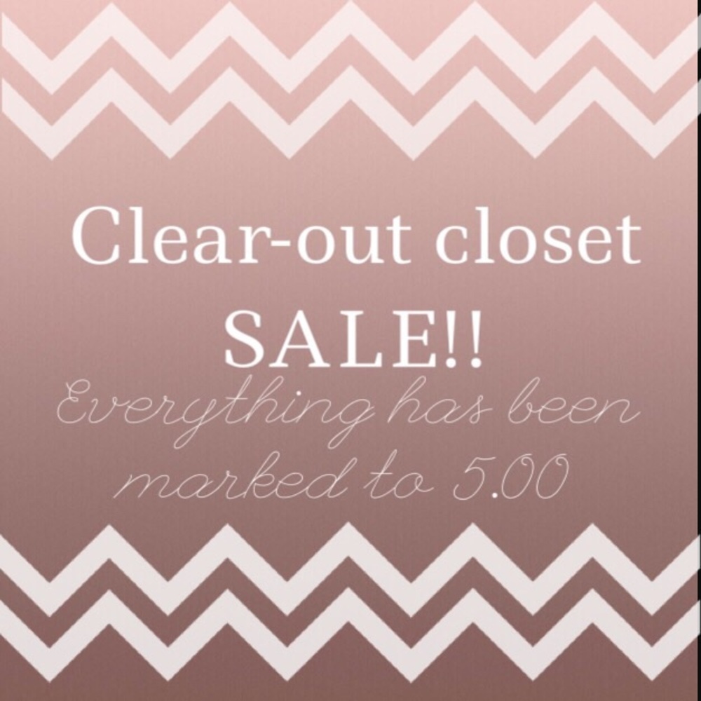 Closet clearance close out sale !!