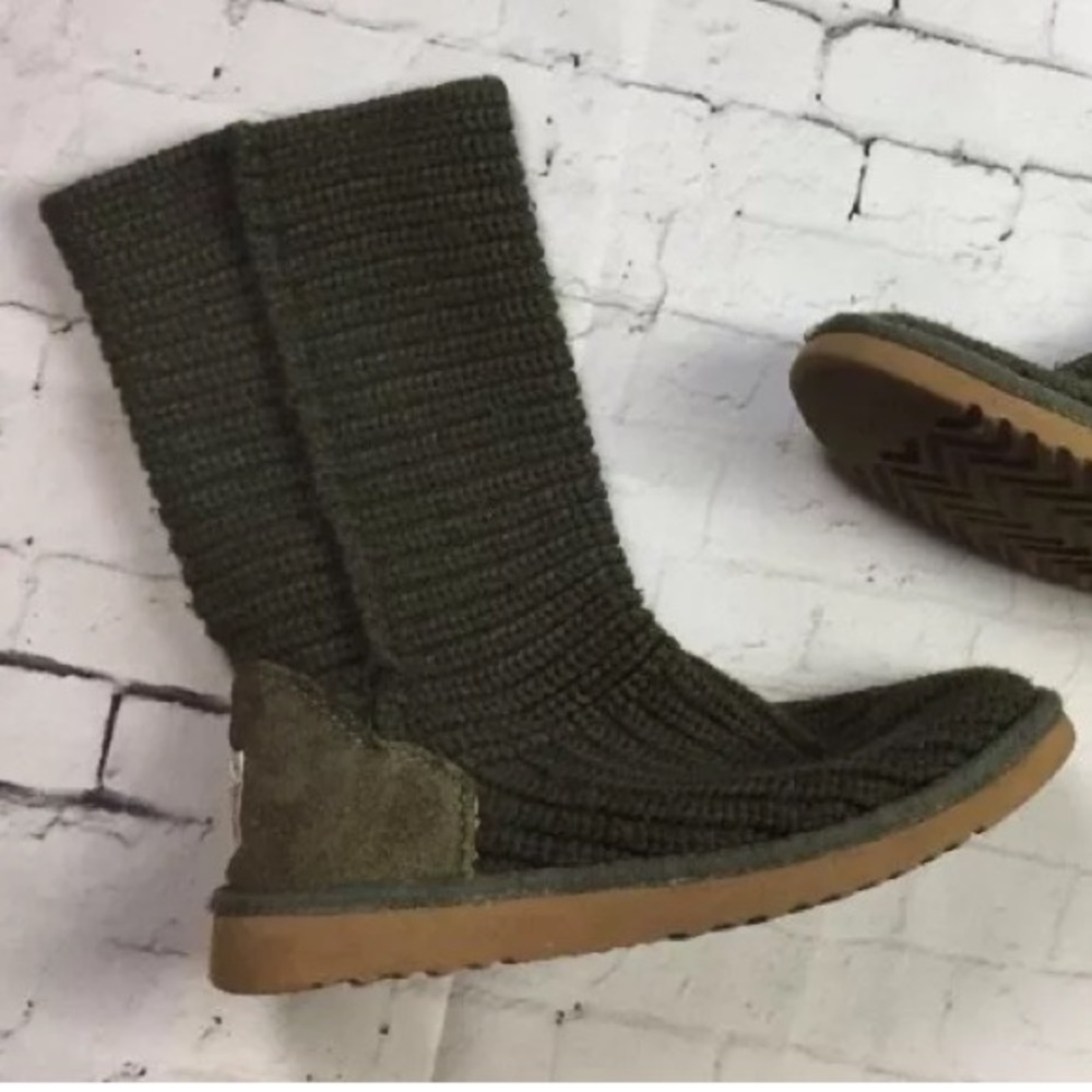 SALE UGG Classic Green Knit Short Winter Boots