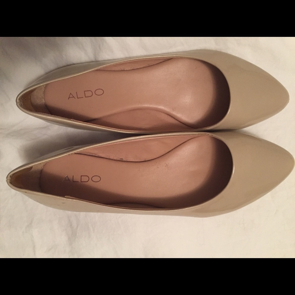 Nude Aldo flats