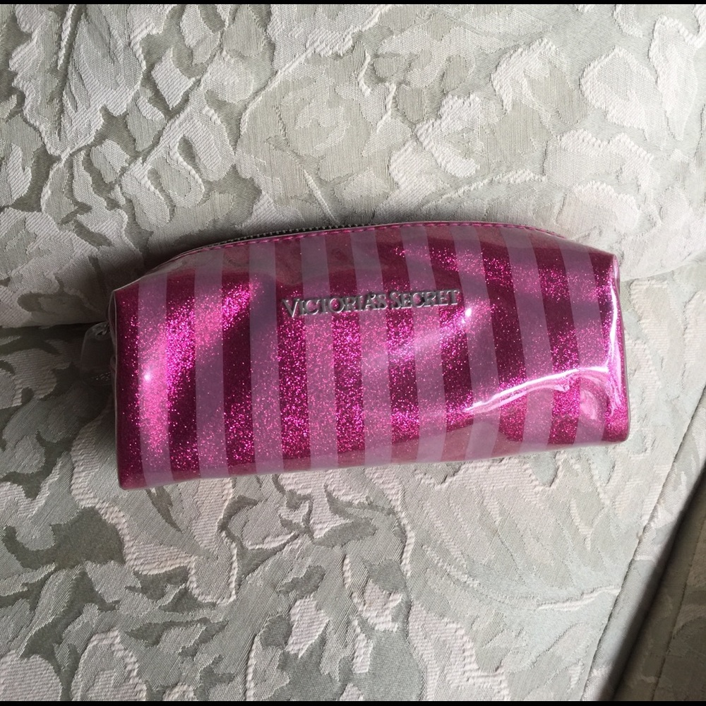 VS makeup pouch