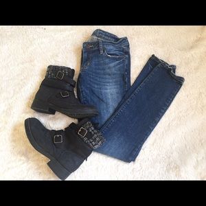 Bullhead Super Skinny Jeans