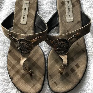 Burberry thong flip flops. 100% Authentic