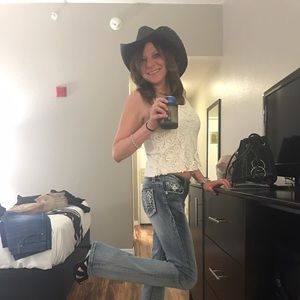 Meet your Posher, Cristy