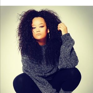 Meet your Posher, Eleza