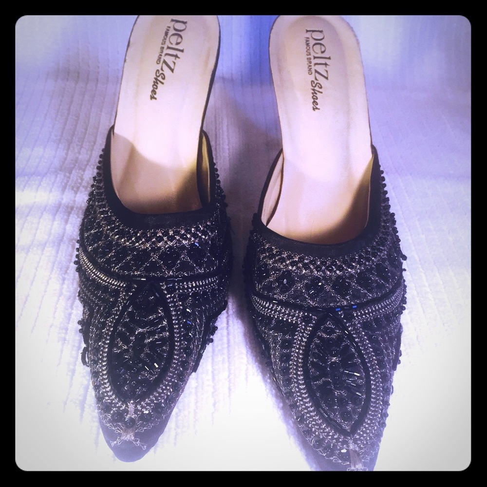 Peltz famous brand shoes ,, ladies black beaded