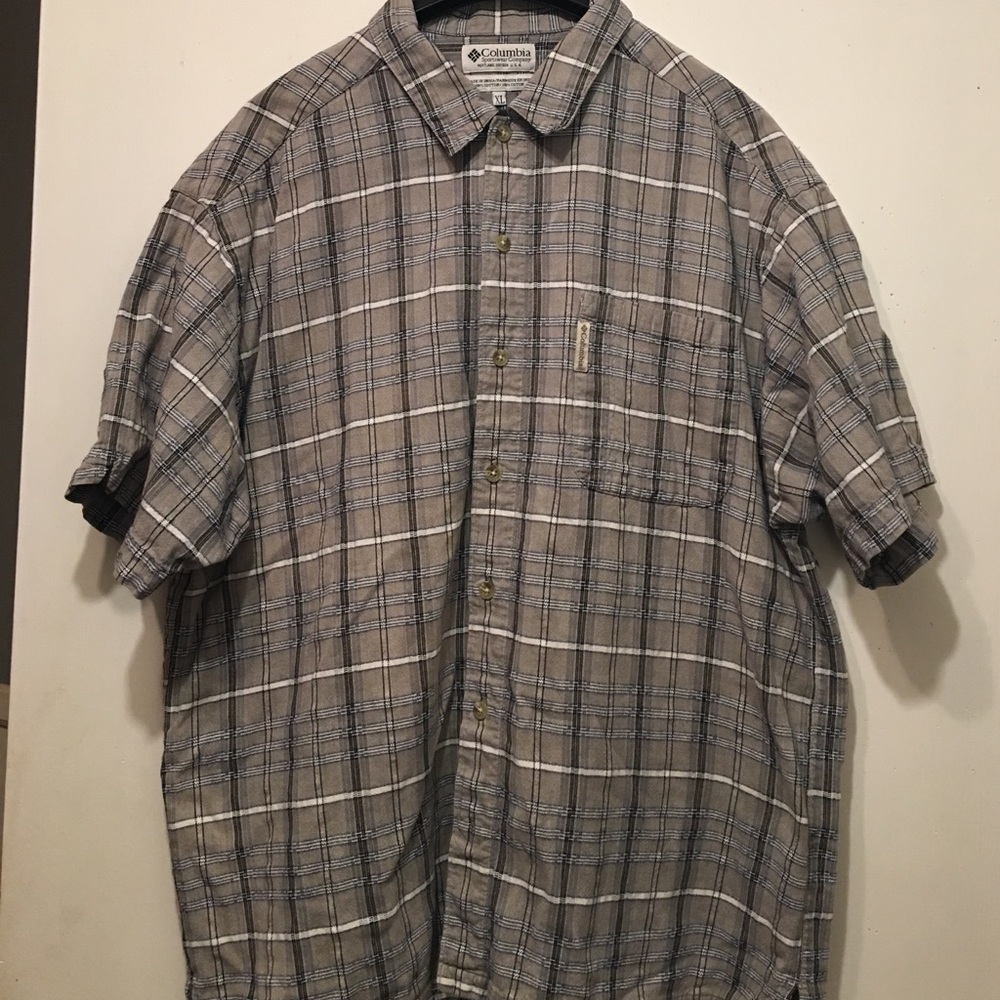 Columbia short sleeved men's button down