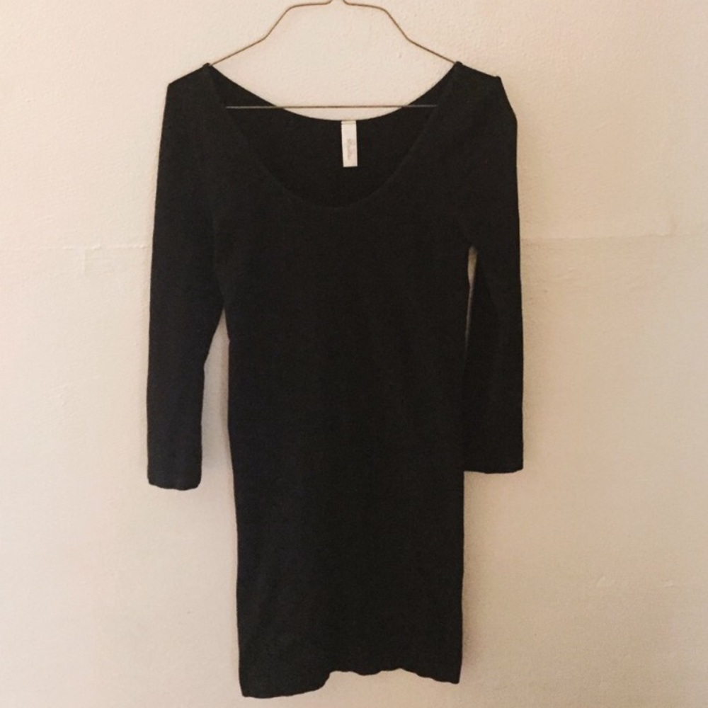 Stretchy black bodycon dress