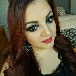 Meet your Posher, Mayra