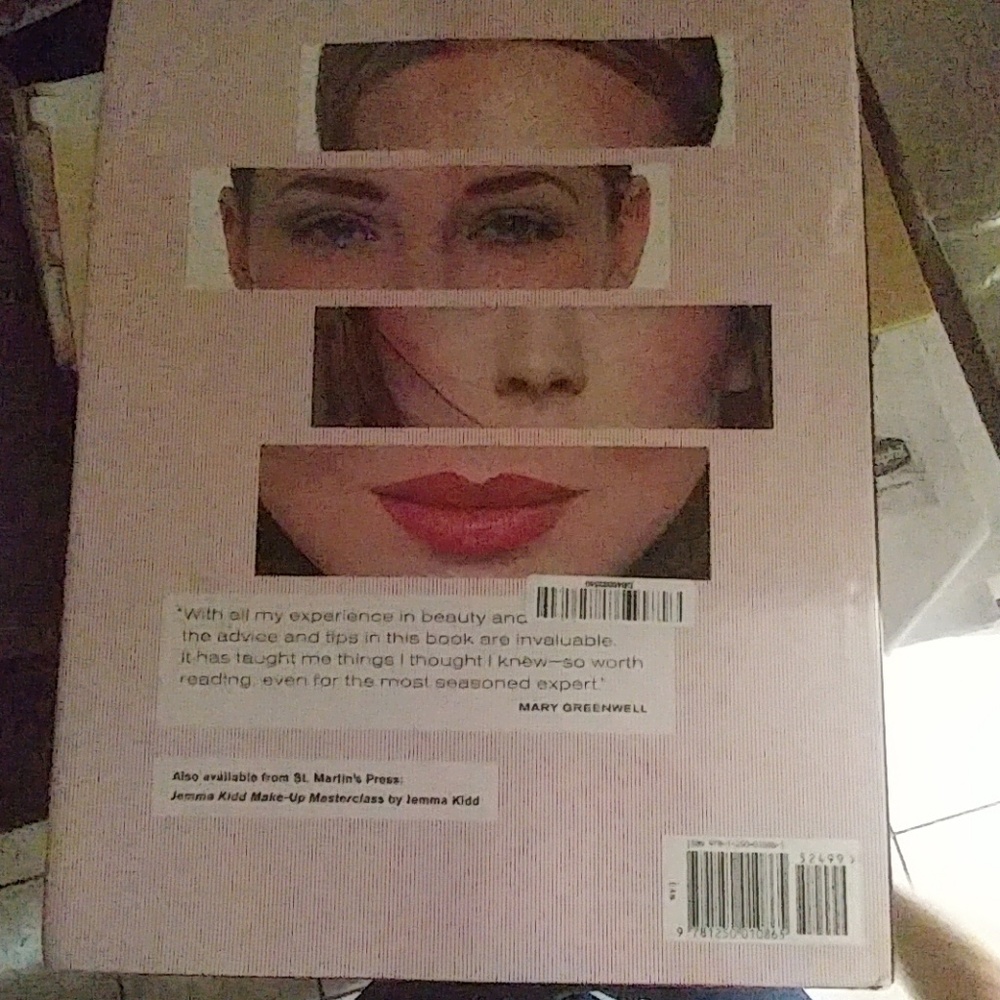 Make-up Secrets - NEW!! - Picture 2 of 4