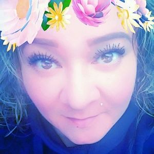 Meet your Posher, Adrianna