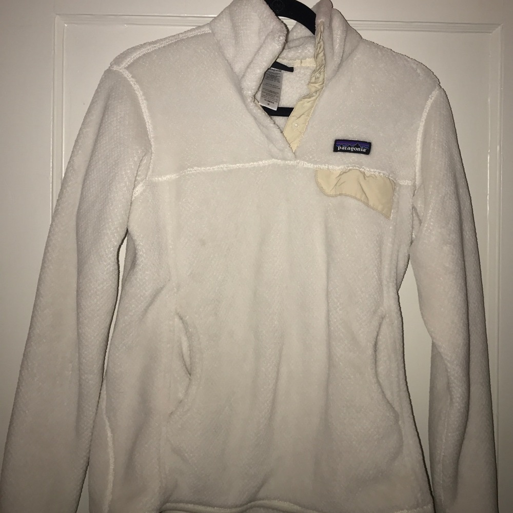 Patagonia White/cream pullover jacket