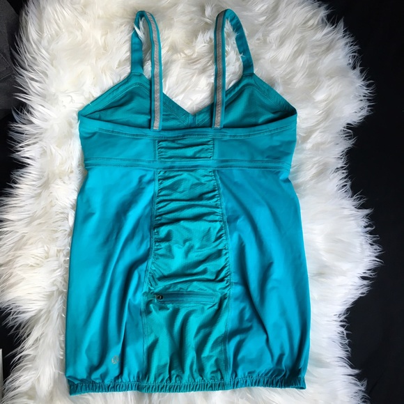 Workout top - Picture 2 of 8