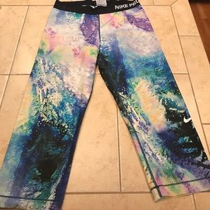 Nike Pro Capri Pants