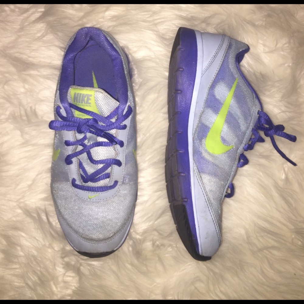 NIKE Total Core TR Sneakers