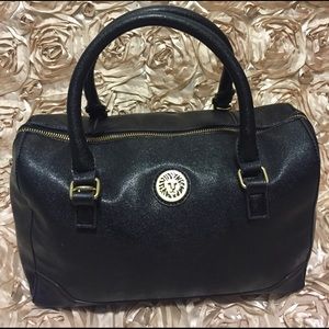 ANNE KLEIN Black Leather Hand Bag w/Shoulder Strap