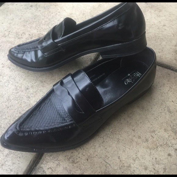 Mossimo shoes excellent condition. - Picture 2 of 5