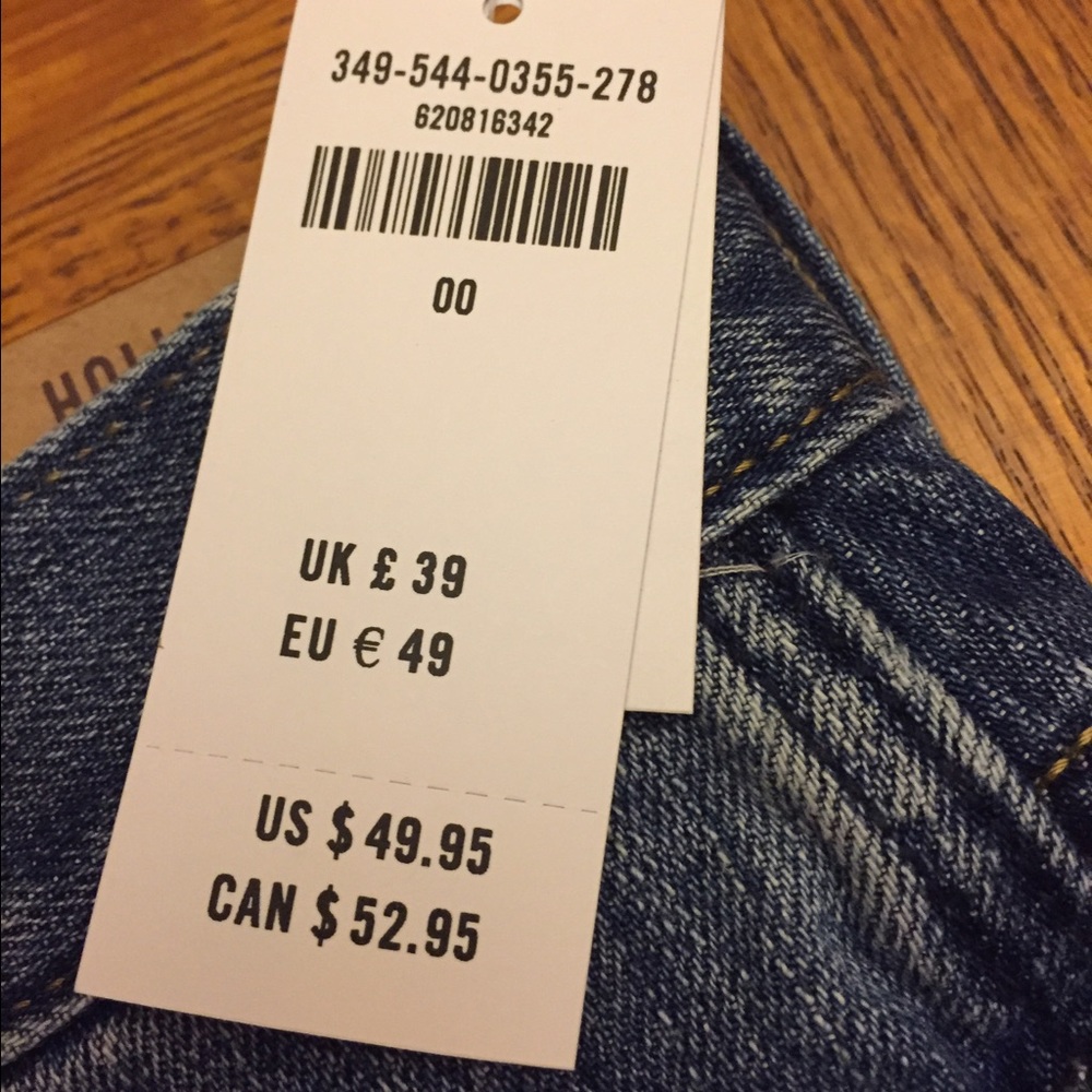 ā¤Final Saleā¤Hollister High Rise Denim Short. - Picture 7 of 8