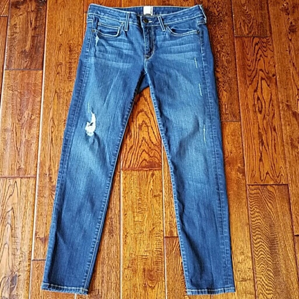 Distressed Rich & Skinny Jeans size 28