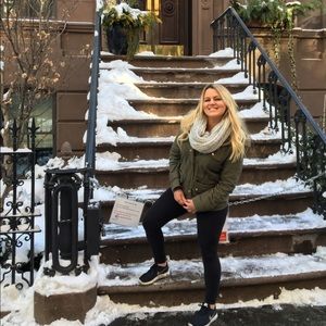 Meet your Posher, Nicole