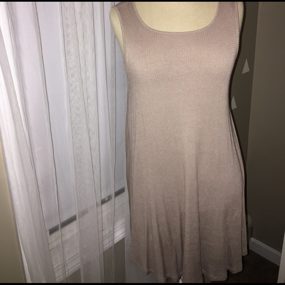 Loose fitting beige mini dress