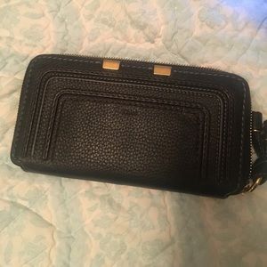 Love this wallet! Hardly used.