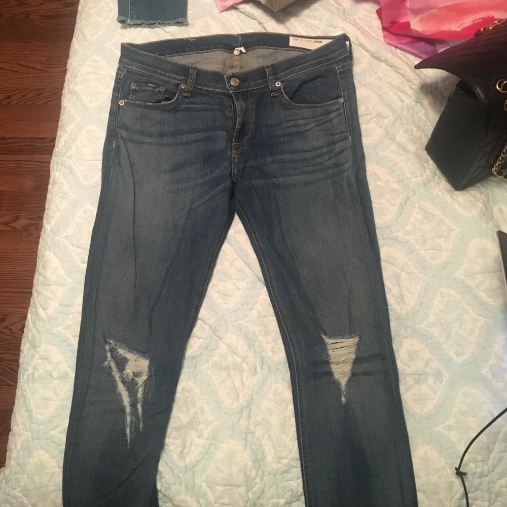 Love these distressed skinnies